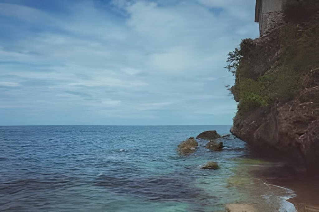 Hinagdan Beach