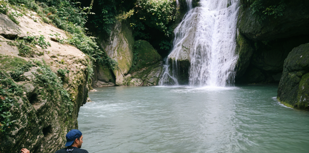 Busagak Falls